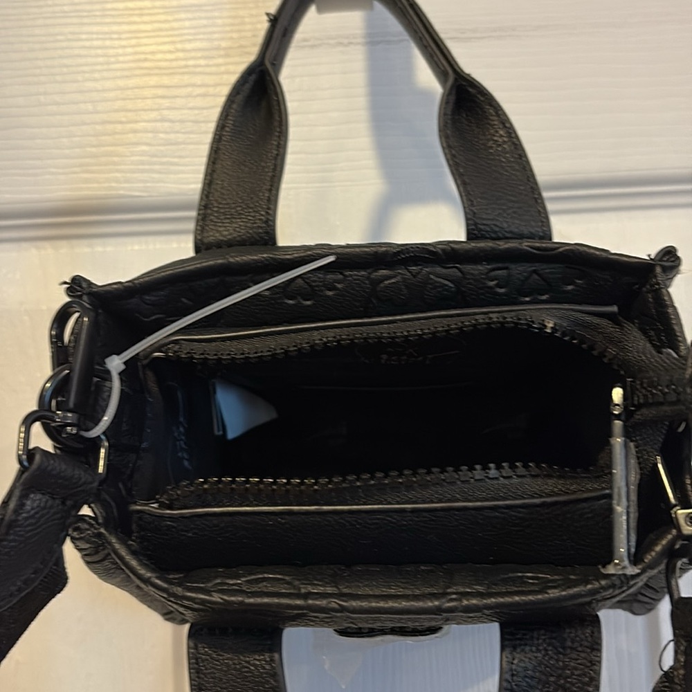 BNWT BETSEY JOHNSON Black Skull Embossed Women's Mini Crossbody Bag - Picture 4 of 9